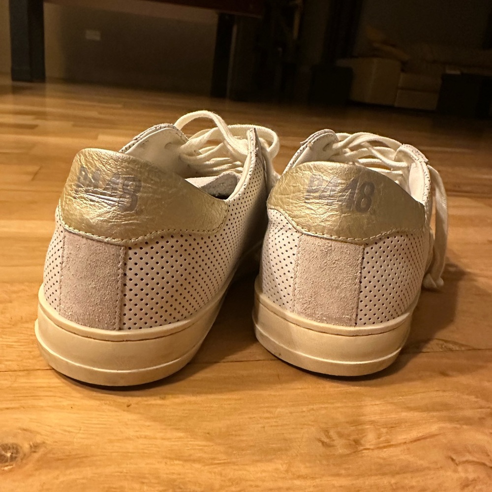 Shoes - Picture 2 of 4